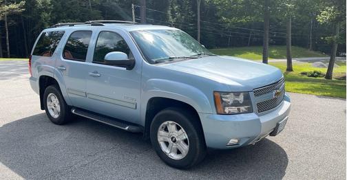 Photo 2 of 17 of 2011 Chevrolet Tahoe LT